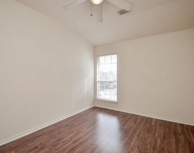 20903 Hamlet Ridge Lane - Photo Thumbnail 34