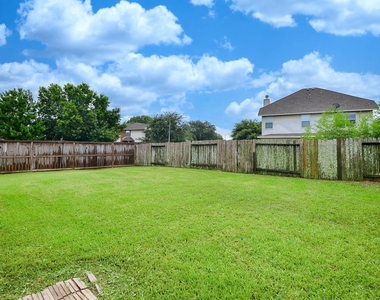 20903 Hamlet Ridge Lane - Photo Thumbnail 24