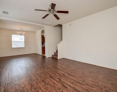 20903 Hamlet Ridge Lane - Photo Thumbnail 6