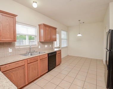 20903 Hamlet Ridge Lane - Photo Thumbnail 12