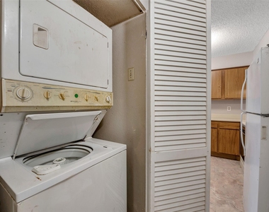 6345 Cattails Lane - Photo Thumbnail 15