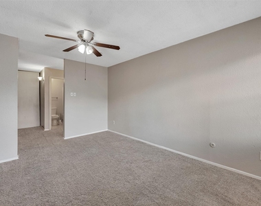 6345 Cattails Lane - Photo Thumbnail 23