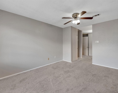 6345 Cattails Lane - Photo Thumbnail 24