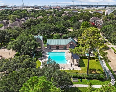 10415 Courtley Street - Photo Thumbnail 33