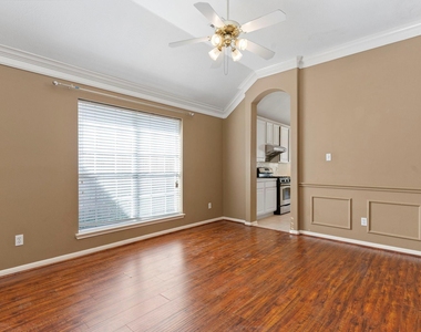 10415 Courtley Street - Photo Thumbnail 24