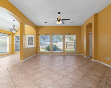 10415 Courtley Street - Photo Thumbnail 6