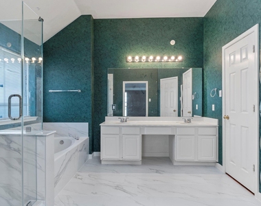 10415 Courtley Street - Photo Thumbnail 20