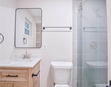 2703 Mason Street - Photo Thumbnail 8