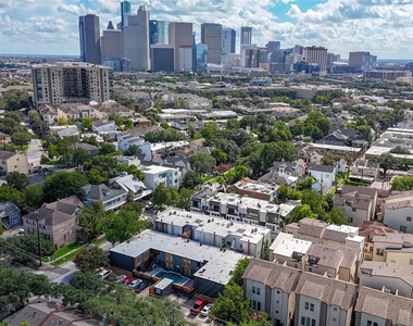 2703 Mason Street - Photo Thumbnail 5