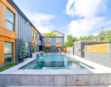 2703 Mason Street - Photo Thumbnail 1