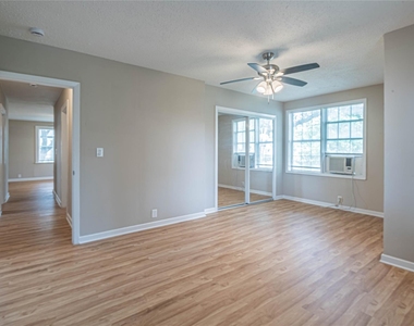 203 Beatrice Street - Photo Thumbnail 15