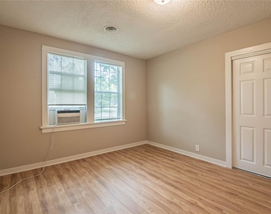 203 Beatrice Street - Photo Thumbnail 10