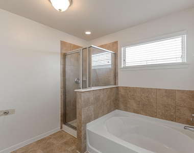 13527 Vista De Oro Street - Photo Thumbnail 19