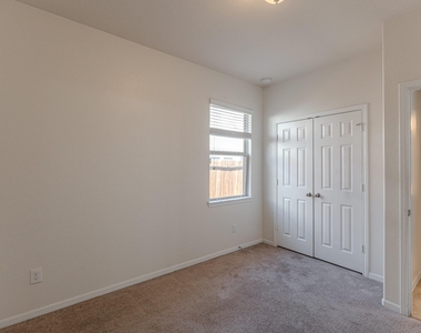 13527 Vista De Oro Street - Photo Thumbnail 15
