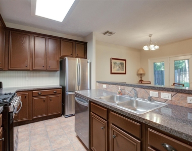 2802 Crescent Star Road - Photo Thumbnail 8