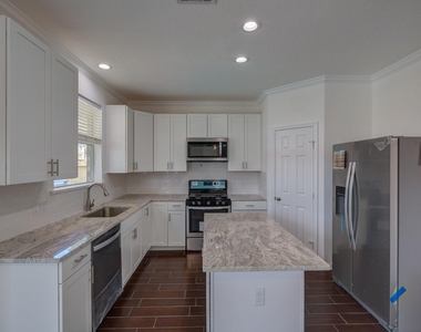 19806 Big Canyon Dr - Photo Thumbnail 12