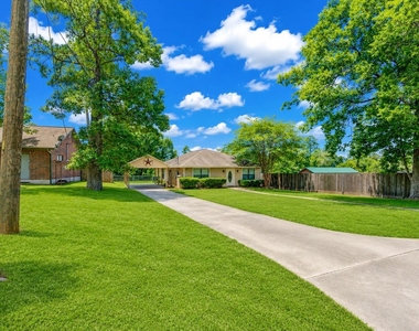 9550 Thousand Oaks Loop - Photo Thumbnail 4