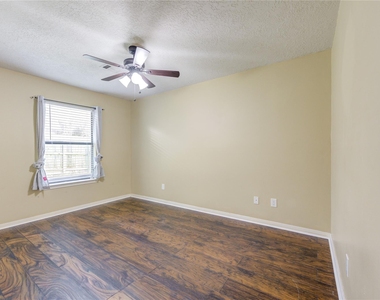 9550 Thousand Oaks Loop - Photo Thumbnail 27