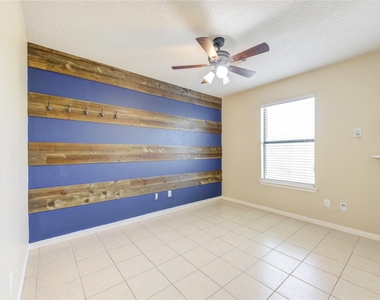 9550 Thousand Oaks Loop - Photo Thumbnail 25