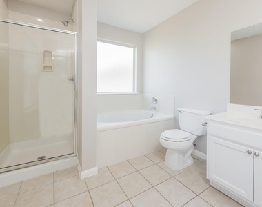 3330 Legends Mill Drive - Photo Thumbnail 13