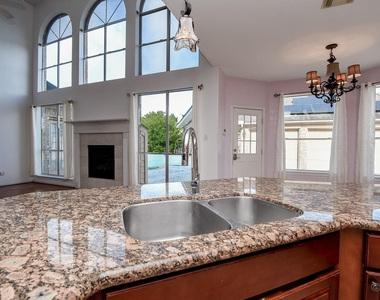 2719 Mossy Log Court - Photo Thumbnail 21