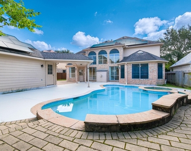2719 Mossy Log Court - Photo Thumbnail 3