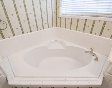 2719 Mossy Log Court - Photo Thumbnail 27
