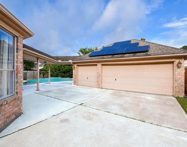 2719 Mossy Log Court - Photo Thumbnail 44