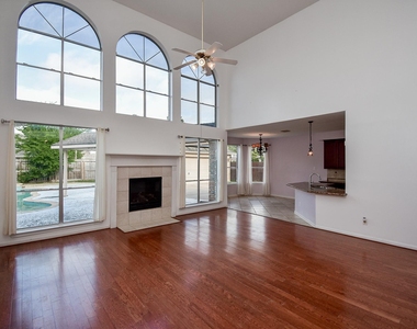 2719 Mossy Log Court - Photo Thumbnail 17