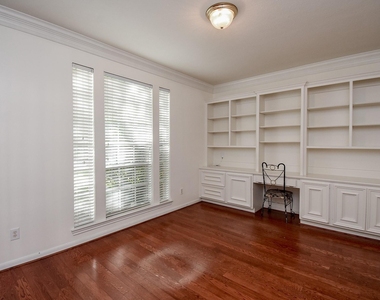 2719 Mossy Log Court - Photo Thumbnail 11
