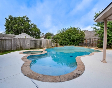 2719 Mossy Log Court - Photo Thumbnail 2
