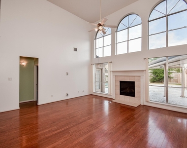 2719 Mossy Log Court - Photo Thumbnail 14