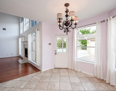 2719 Mossy Log Court - Photo Thumbnail 18