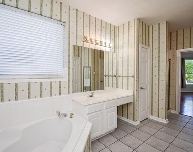 2719 Mossy Log Court - Photo Thumbnail 29