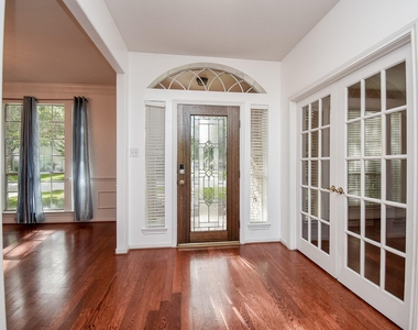 2719 Mossy Log Court - Photo Thumbnail 4