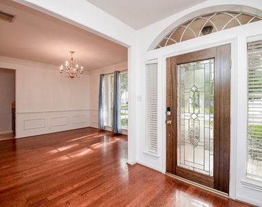 2719 Mossy Log Court - Photo Thumbnail 7