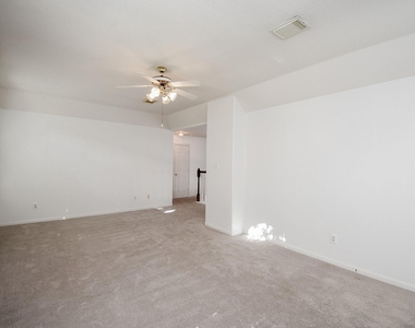 2719 Mossy Log Court - Photo Thumbnail 38