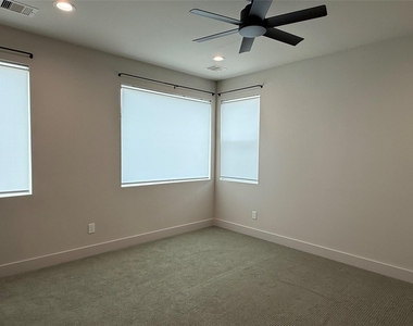6820 Rocinante Lane - Photo Thumbnail 15