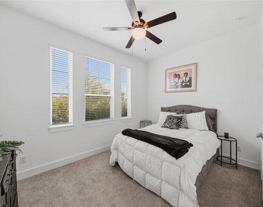 4512 Bartagrass Drive - Photo Thumbnail 11