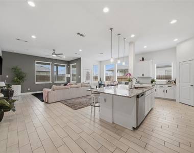 4512 Bartagrass Drive - Photo Thumbnail 4