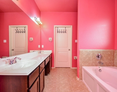 3427 Denton Meadows Court - Photo Thumbnail 34