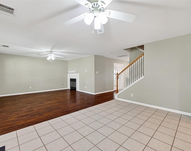 3934 Brook Garden Lane - Photo Thumbnail 5