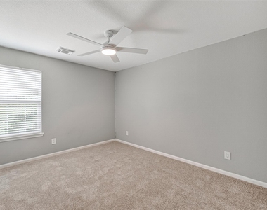 3934 Brook Garden Lane - Photo Thumbnail 24