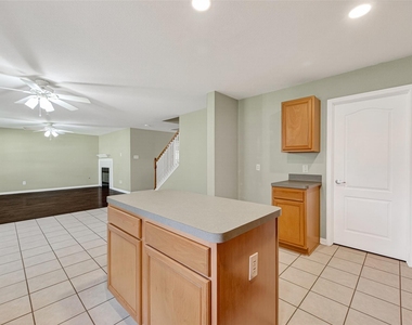 3934 Brook Garden Lane - Photo Thumbnail 12