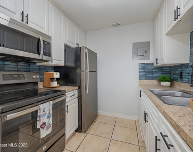 1029 Park Drive - Photo Thumbnail 3