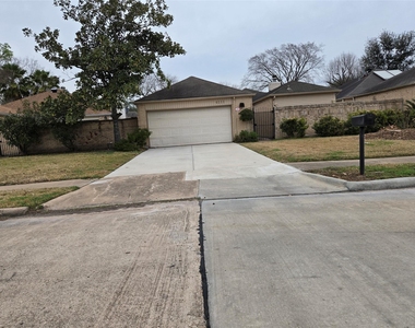 4111 Knoll Glen Drive - Photo Thumbnail 10