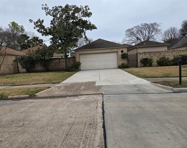 4111 Knoll Glen Drive - Photo Thumbnail 11