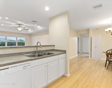1802 E Sanderling Lane - Photo Thumbnail 15