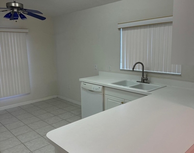 1610 Lago Mar Drive - Photo Thumbnail 24
