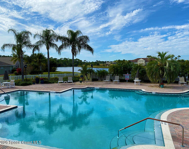 1610 Lago Mar Drive - Photo Thumbnail 17